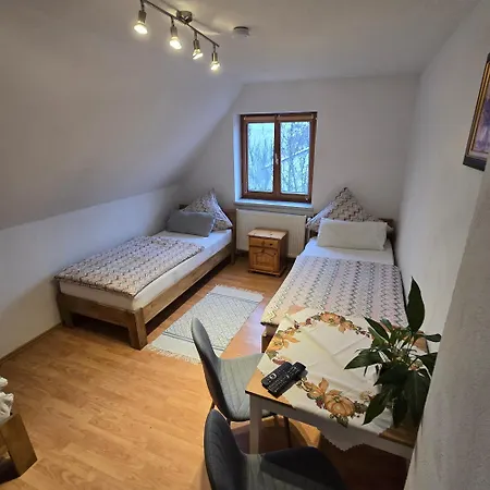 Haus 8